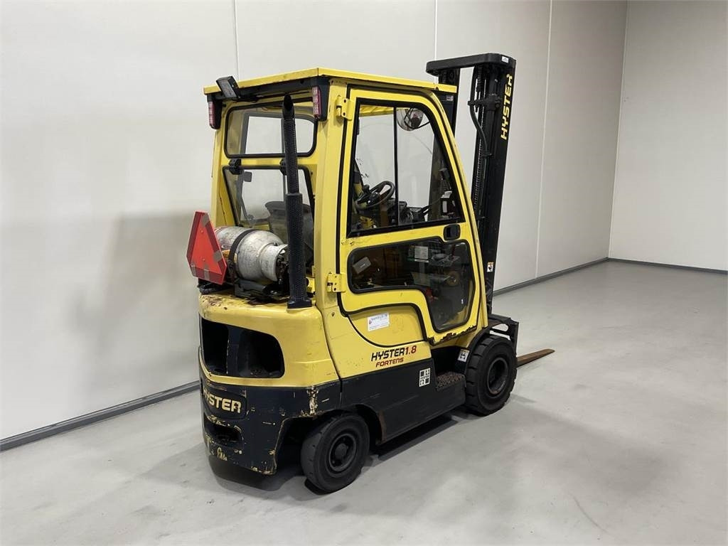 Hyster 1.8FT - Kaasutrukki: kuva Hyster 1.8FT - Kaasutrukki Hyster 1.8FT - Kaasutrukki: kuva Hyster 1.8FT - Kaasutrukki