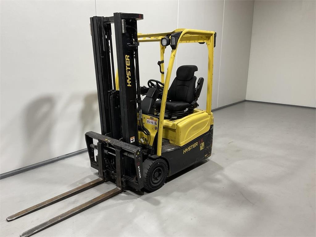 Hyster J1.5XNT - Sähkötrukki: kuva Hyster J1.5XNT - Sähkötrukki Hyster J1.5XNT - Sähkötrukki: kuva Hyster J1.5XNT - Sähkötrukki