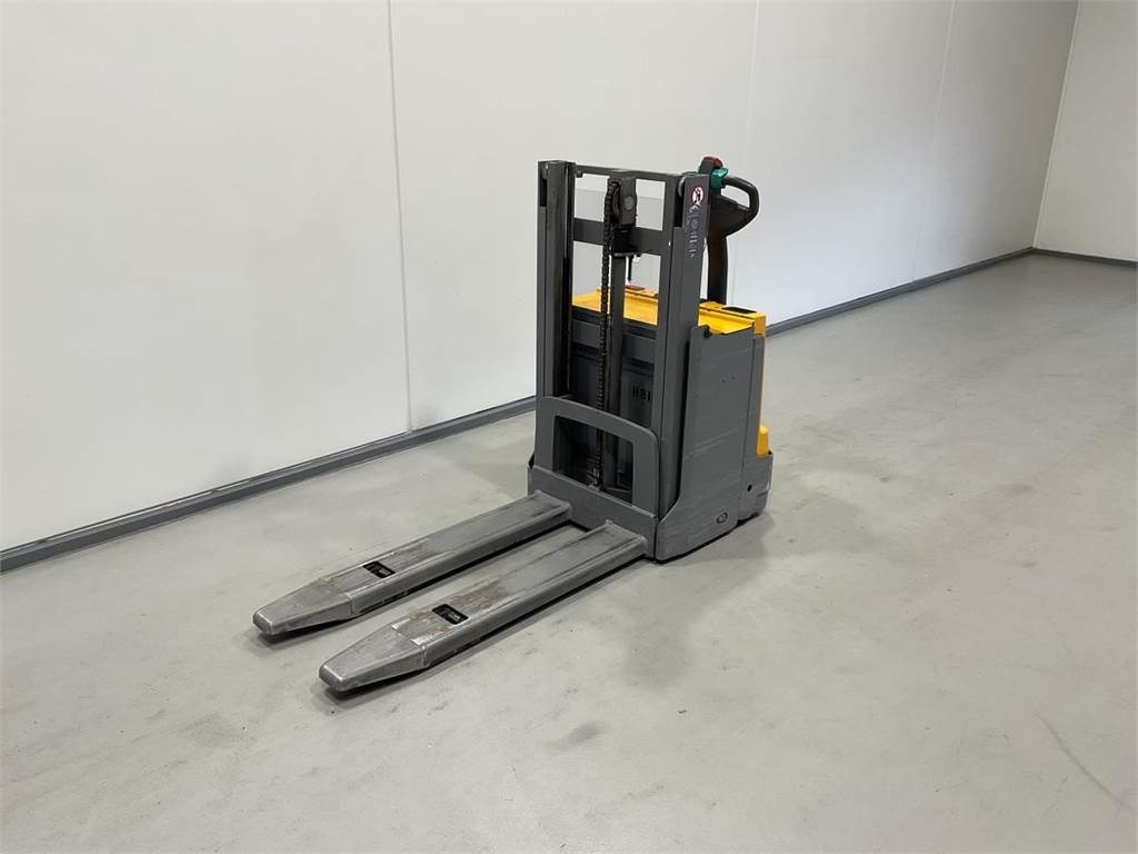 Jungheinrich EJD 118 - Pinoamistrukki: kuva Jungheinrich EJD 118 - Pinoamistrukki Jungheinrich EJD 118 - Pinoamistrukki: kuva Jungheinrich EJD 118 - Pinoamistrukki