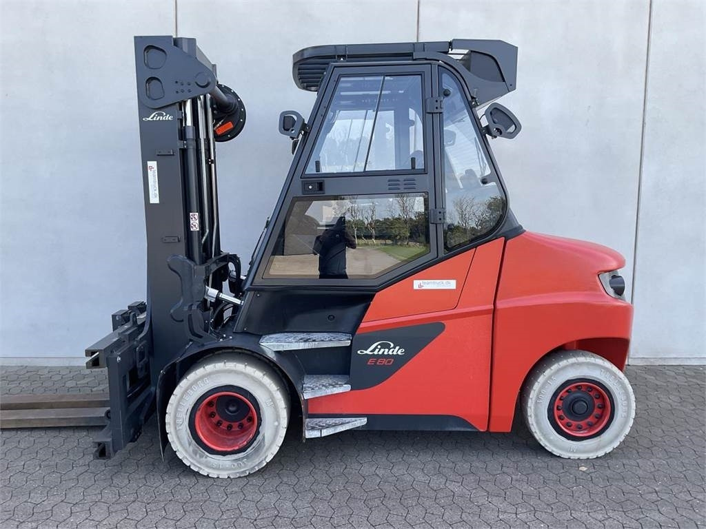 Linde E80-01/900 - Sähkötrukki: kuva Linde E80-01/900 - Sähkötrukki Linde E80-01/900 - Sähkötrukki: kuva Linde E80-01/900 - Sähkötrukki