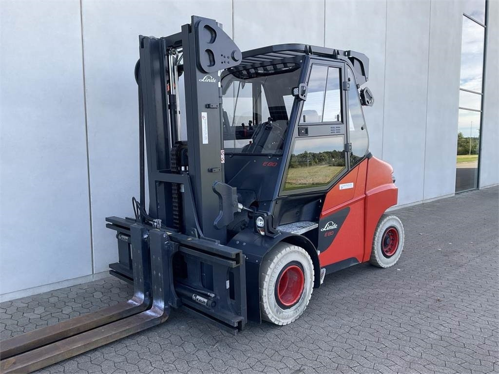 Linde E80-01/900 - Sähkötrukki: kuva Linde E80-01/900 - Sähkötrukki Linde E80-01/900 - Sähkötrukki: kuva Linde E80-01/900 - Sähkötrukki