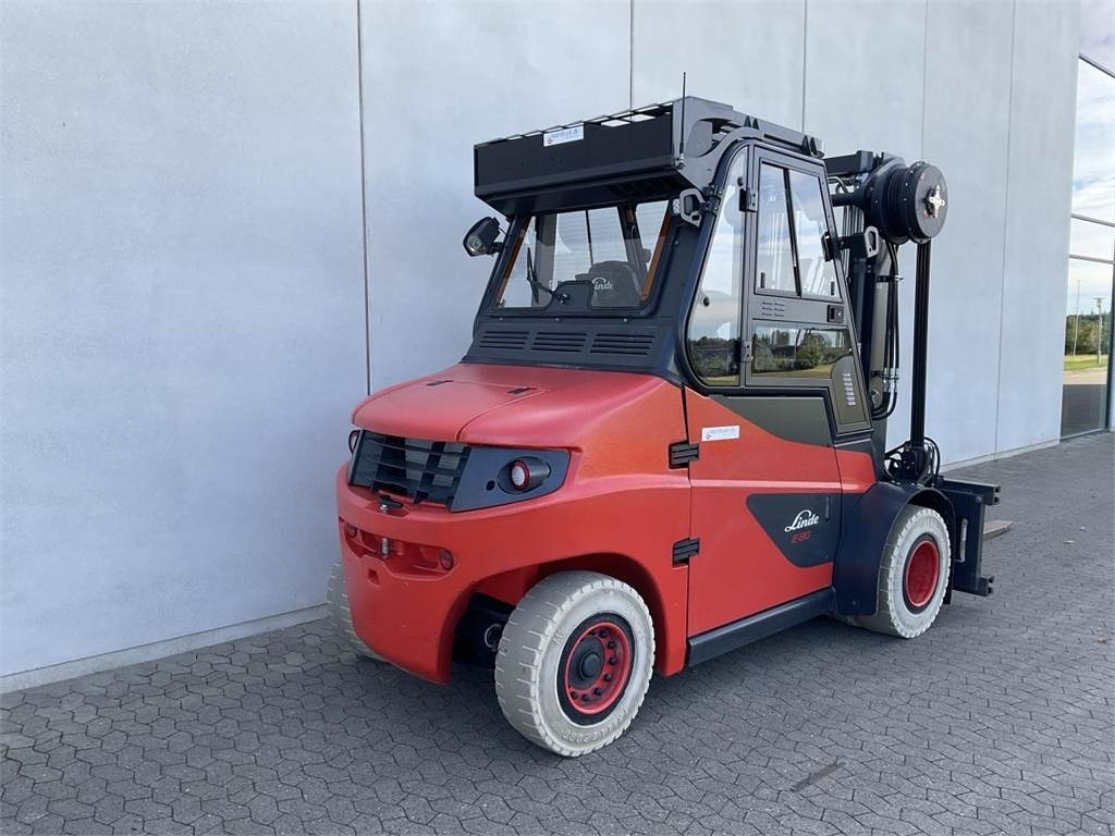 Linde E80-01/900 - Sähkötrukki: kuva Linde E80-01/900 - Sähkötrukki Linde E80-01/900 - Sähkötrukki: kuva Linde E80-01/900 - Sähkötrukki