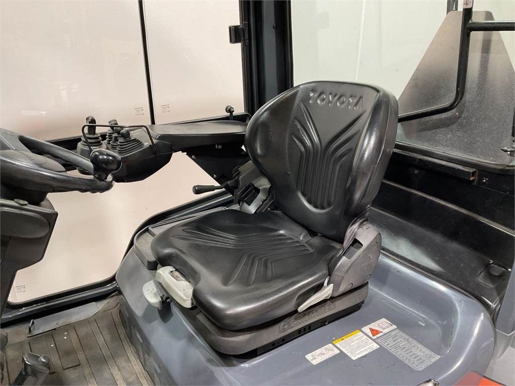 Toyota 40-8FD40N - Dieseltrukki: kuva Toyota 40-8FD40N - Dieseltrukki Toyota 40-8FD40N - Dieseltrukki: kuva Toyota 40-8FD40N - Dieseltrukki