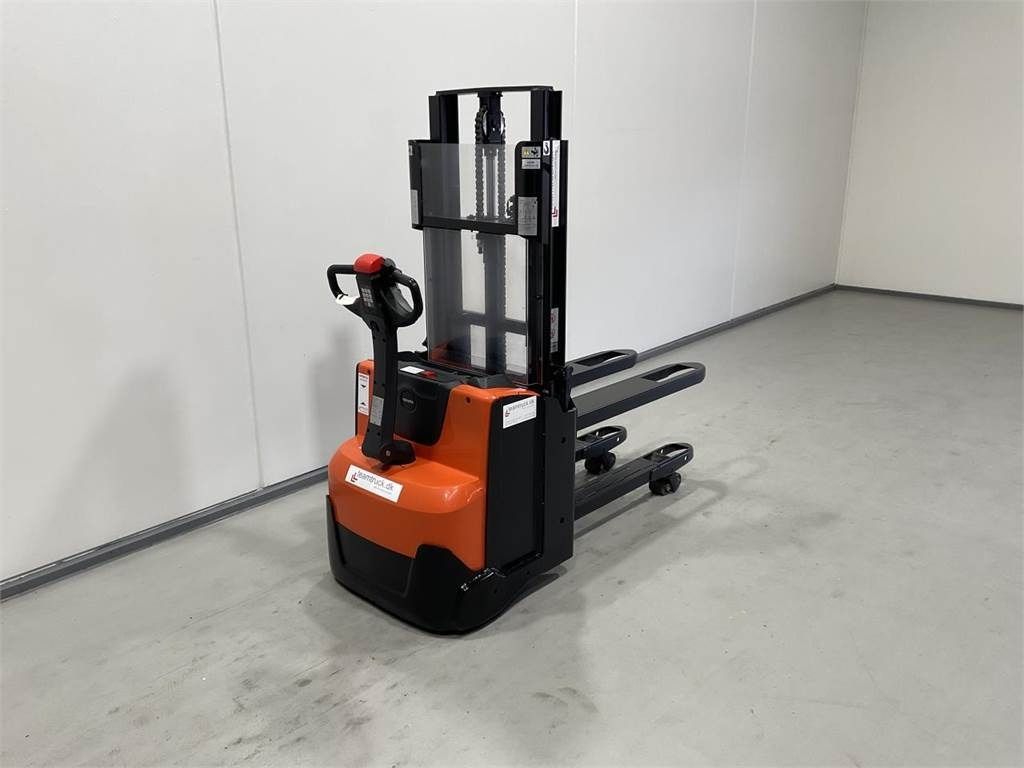 Toyota SWE200D - Pinoamistrukki: kuva Toyota SWE200D - Pinoamistrukki Toyota SWE200D - Pinoamistrukki: kuva Toyota SWE200D - Pinoamistrukki