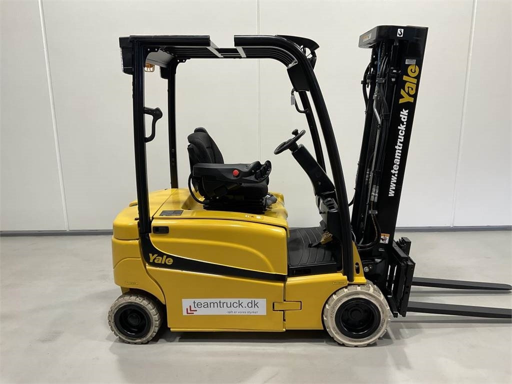Yale ERP18VF - Sähkötrukki: kuva Yale ERP18VF - Sähkötrukki Yale ERP18VF - Sähkötrukki: kuva Yale ERP18VF - Sähkötrukki