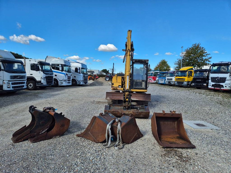 Cat 307 with extra buckets - Minikuormaaja: kuva Cat 307 with extra buckets - Minikuormaaja Cat 307 with extra buckets - Minikuormaaja: kuva Cat 307 with extra buckets - Minikuormaaja