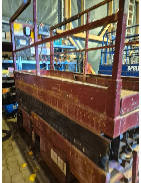 Grove 6-10 meter 2 persons lift - Saksilava: kuva Grove 6-10 meter 2 persons lift - Saksilava Grove 6-10 meter 2 persons lift - Saksilava: kuva Grove 6-10 meter 2 persons lift - Saksilava