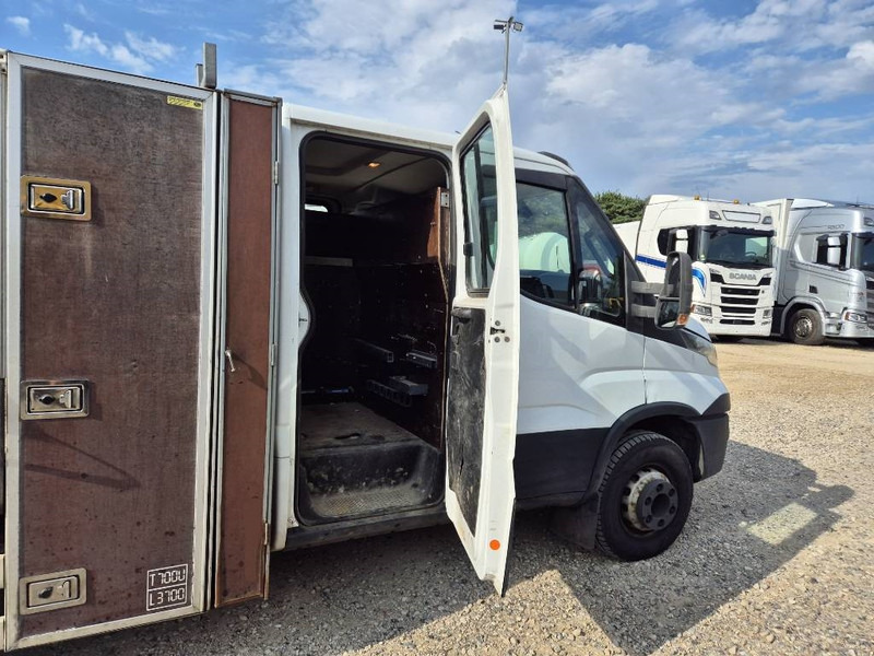 Iveco Daily 70c17 // med lad og presenning - Lava-kuorma-auto: kuva Iveco Daily 70c17 // med lad og presenning - Lava-kuorma-auto Iveco Daily 70c17 // med lad og presenning - Lava-kuorma-auto: kuva Iveco Daily 70c17 // med lad og presenning - Lava-kuorma-auto