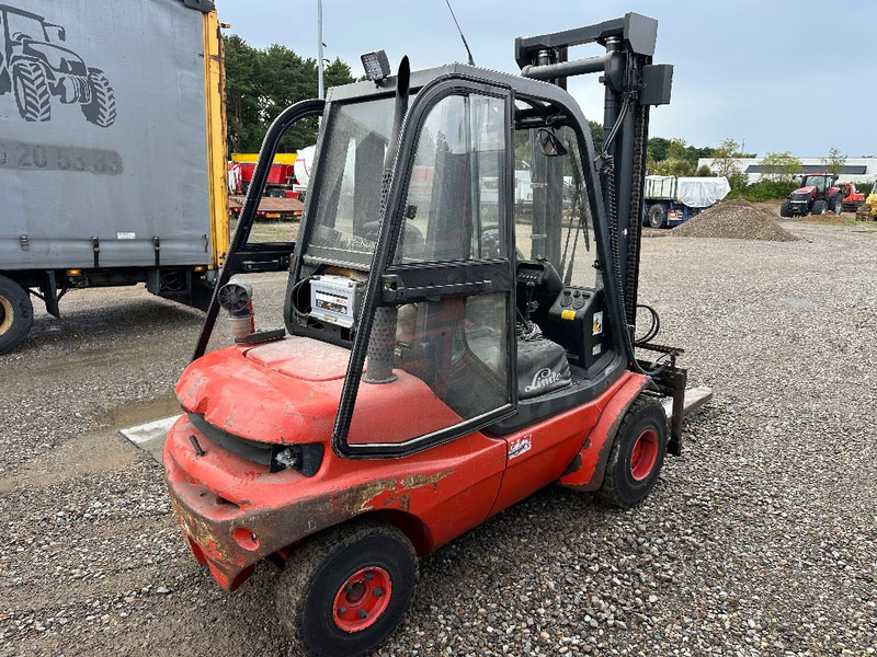Linde H 35 D - 3.500kg truck - Dieseltrukki: kuva Linde H 35 D - 3.500kg truck - Dieseltrukki Linde H 35 D - 3.500kg truck - Dieseltrukki: kuva Linde H 35 D - 3.500kg truck - Dieseltrukki