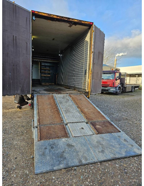 Montracon Racing// machinetrailer // Living area - Puoliperävaunu: kuva Montracon Racing// machinetrailer // Living area - Puoliperävaunu Montracon Racing// machinetrailer // Living area - Puoliperävaunu: kuva Montracon Racing// machinetrailer // Living area - Puoliperävaunu