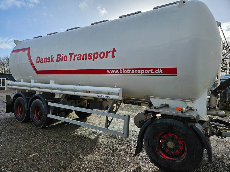 VM Tarm 3 axle Pellets - Säiliöperävaunu: kuva VM Tarm 3 axle Pellets - Säiliöperävaunu VM Tarm 3 axle Pellets - Säiliöperävaunu: kuva VM Tarm 3 axle Pellets - Säiliöperävaunu