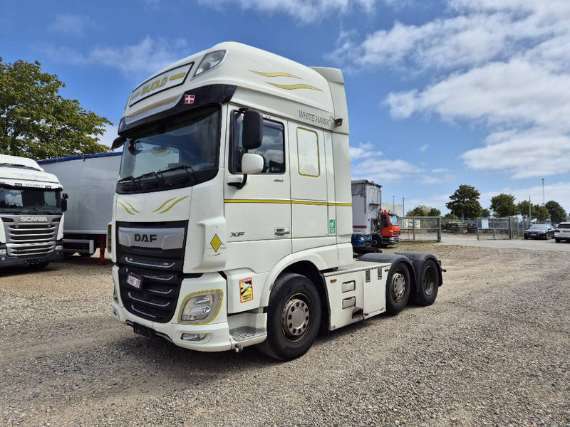 DAF XF 480 6x2 // pusher// special interior - Vetopöytäauto: kuva DAF XF 480 6x2 // pusher// special interior - Vetopöytäauto DAF XF 480 6x2 // pusher// special interior - Vetopöytäauto: kuva DAF XF 480 6x2 // pusher// special interior - Vetopöytäauto