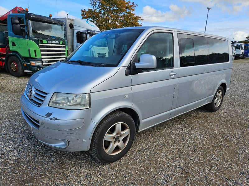 Volkswagen Caravelle 2,5 TDi 130 Comfortline 9prs 4d - Minibussi, Pikkubussi: kuva Volkswagen Caravelle 2,5 TDi 130 Comfortline 9prs 4d - Minibussi, Pikkubussi Volkswagen Caravelle 2,5 TDi 130 Comfortline 9prs 4d - Minibussi, Pikkubussi: kuva Volkswagen Caravelle 2,5 TDi 130 Comfortline 9prs 4d - Minibussi, Pikkubussi