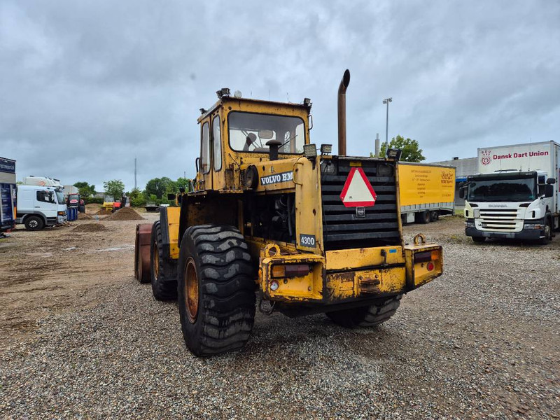 Volvo BM 4300 - Pyöräkuormaaja: kuva Volvo BM 4300 - Pyöräkuormaaja Volvo BM 4300 - Pyöräkuormaaja: kuva Volvo BM 4300 - Pyöräkuormaaja