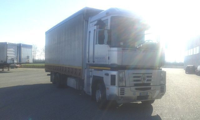 Renault MAGNUM 480 - Pressukapelli kuorma-auto: kuva Renault MAGNUM 480 - Pressukapelli kuorma-auto Renault MAGNUM 480 - Pressukapelli kuorma-auto: kuva Renault MAGNUM 480 - Pressukapelli kuorma-auto