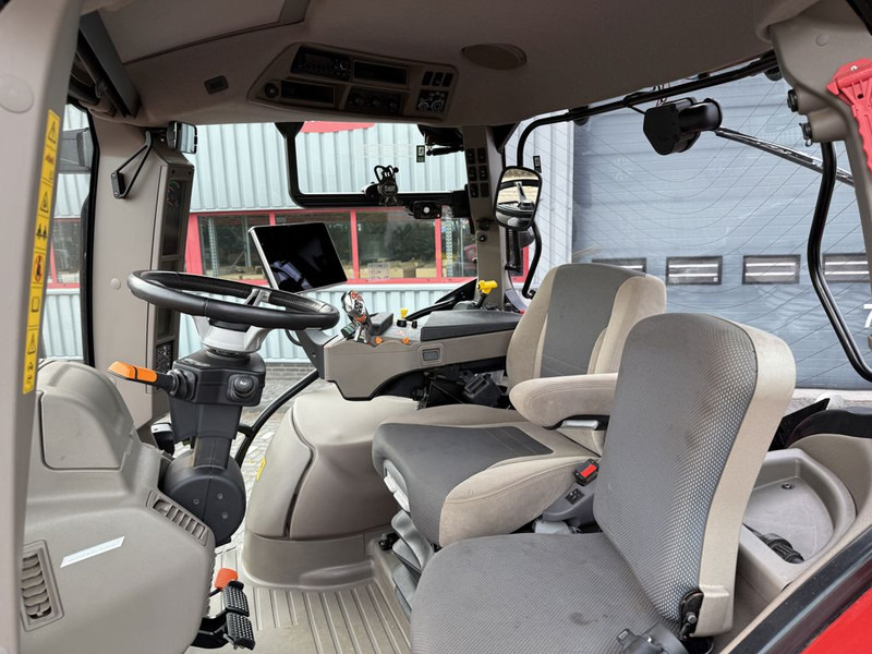 Case IH Maxxum 150 CVX Stage V - Traktori: kuva Case IH Maxxum 150 CVX Stage V - Traktori Case IH Maxxum 150 CVX Stage V - Traktori: kuva Case IH Maxxum 150 CVX Stage V - Traktori