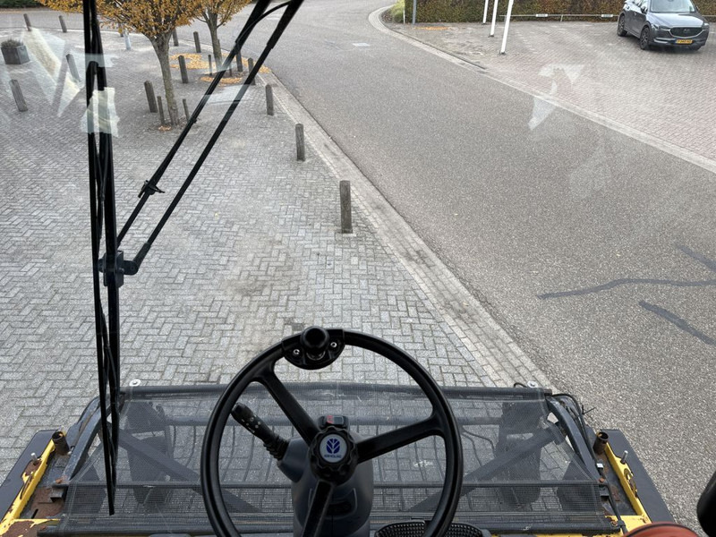 New Holland FR9050 - Itsekulkeva silppuri: kuva New Holland FR9050 - Itsekulkeva silppuri New Holland FR9050 - Itsekulkeva silppuri: kuva New Holland FR9050 - Itsekulkeva silppuri