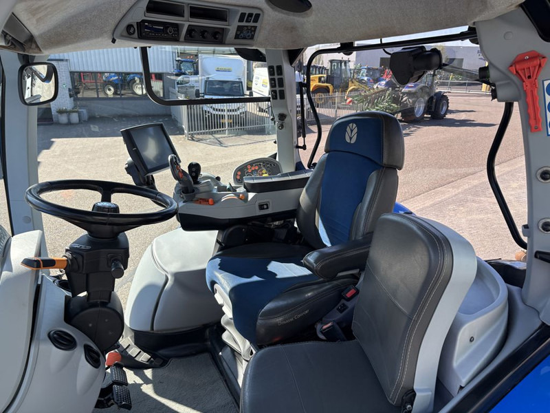 New Holland T7.245 Auto Command MY18 - Traktori: kuva New Holland T7.245 Auto Command MY18 - Traktori New Holland T7.245 Auto Command MY18 - Traktori: kuva New Holland T7.245 Auto Command MY18 - Traktori