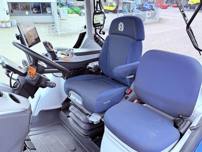 New Holland T7.315 HD New Gen GPS RTK - Traktori: kuva New Holland T7.315 HD New Gen GPS RTK - Traktori New Holland T7.315 HD New Gen GPS RTK - Traktori: kuva New Holland T7.315 HD New Gen GPS RTK - Traktori