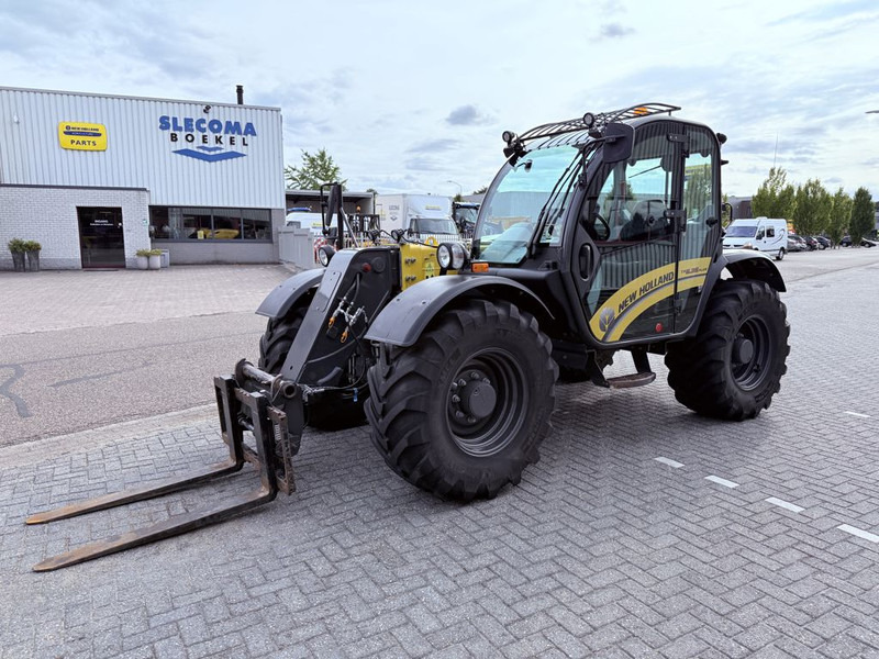 New Holland TH6.36 PLUS - Kurottaja: kuva New Holland TH6.36 PLUS - Kurottaja New Holland TH6.36 PLUS - Kurottaja: kuva New Holland TH6.36 PLUS - Kurottaja