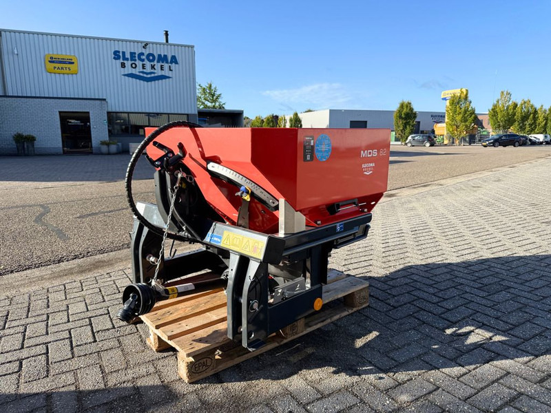 Leasing Rauch MDS 8.2 Kunstmeststrooier Rauch MDS 8.2 Kunstmeststrooier: kuva Leasing Rauch MDS 8.2 Kunstmeststrooier Rauch MDS 8.2 Kunstmeststrooier