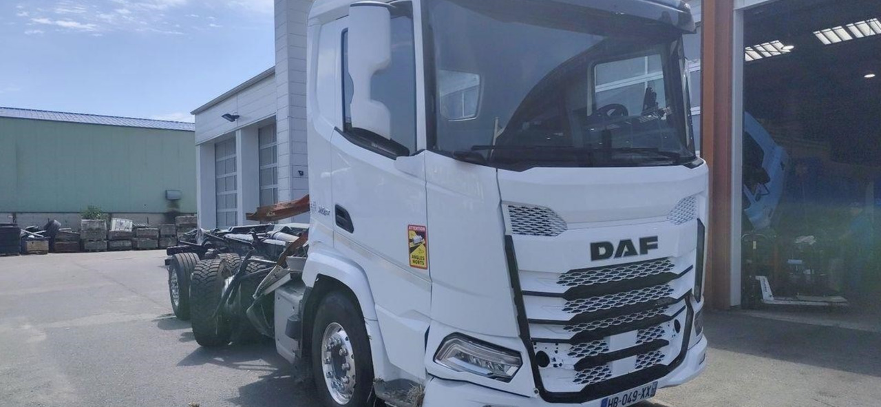 DAF XF 530 - Koukkulava kuorma-auto: kuva DAF XF 530 - Koukkulava kuorma-auto DAF XF 530 - Koukkulava kuorma-auto: kuva DAF XF 530 - Koukkulava kuorma-auto