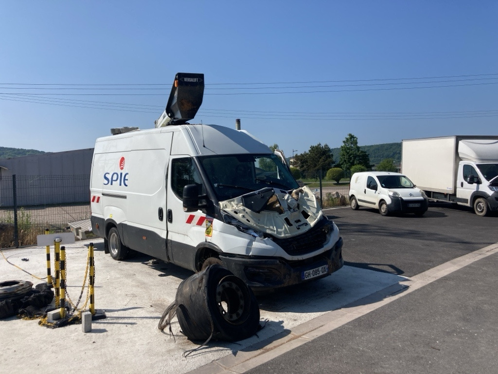 IVECO DAILY FOURGON 50C18 - Itsekulkevat henkilönostimet: kuva IVECO DAILY FOURGON 50C18 - Itsekulkevat henkilönostimet IVECO DAILY FOURGON 50C18 - Itsekulkevat henkilönostimet: kuva IVECO DAILY FOURGON 50C18 - Itsekulkevat henkilönostimet