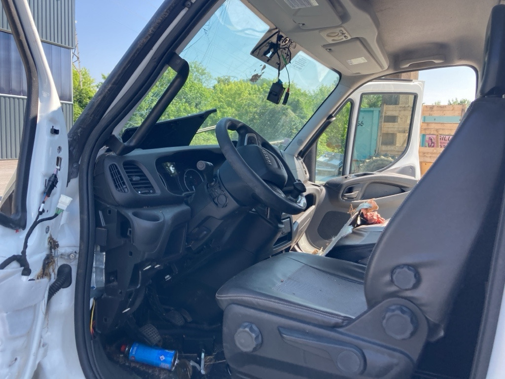 IVECO DAILY FOURGON 50C18 - Itsekulkevat henkilönostimet: kuva IVECO DAILY FOURGON 50C18 - Itsekulkevat henkilönostimet IVECO DAILY FOURGON 50C18 - Itsekulkevat henkilönostimet: kuva IVECO DAILY FOURGON 50C18 - Itsekulkevat henkilönostimet
