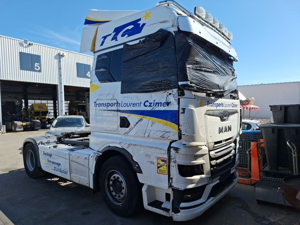 MAN TGX 18.510 - Vetopöytäauto: kuva MAN TGX 18.510 - Vetopöytäauto MAN TGX 18.510 - Vetopöytäauto: kuva MAN TGX 18.510 - Vetopöytäauto