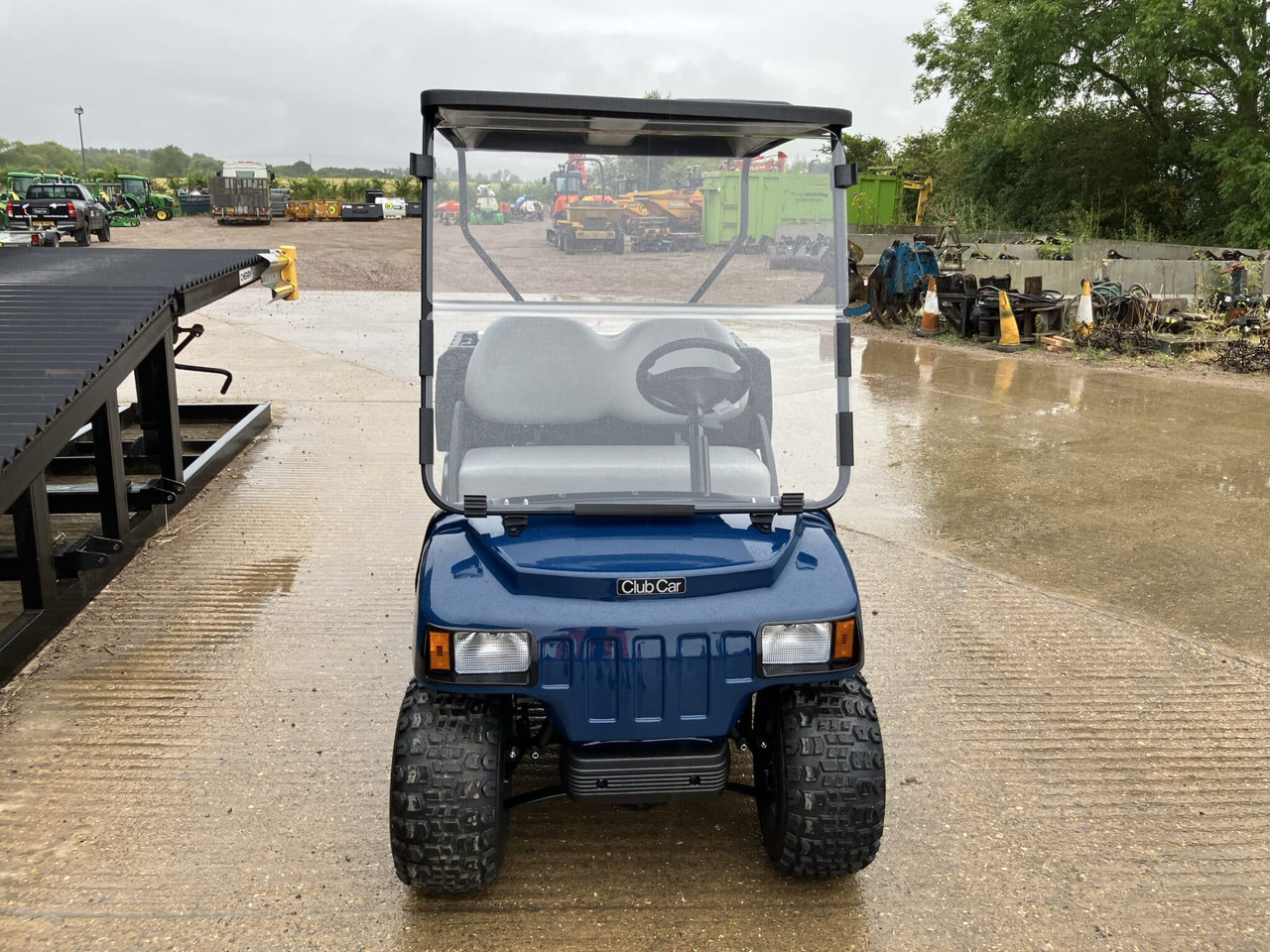 Club Car Carryall 100 Utility Vehicle - Mönkijä: kuva Club Car Carryall 100 Utility Vehicle - Mönkijä Club Car Carryall 100 Utility Vehicle - Mönkijä: kuva Club Car Carryall 100 Utility Vehicle - Mönkijä
