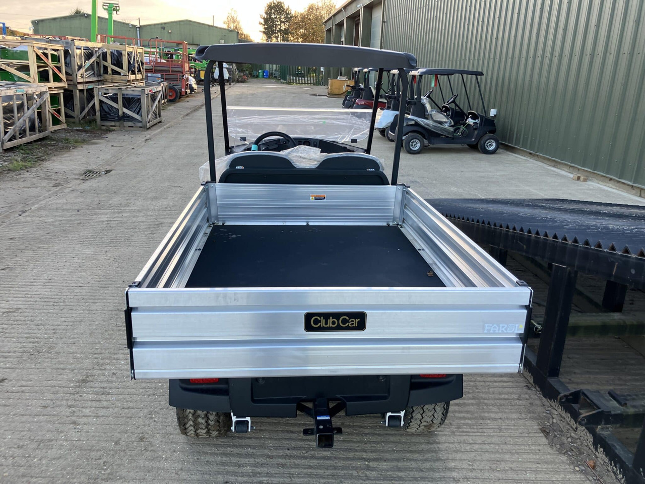 Club Car Carryall 700 w/ Li-Ion Battery - Mönkijä: kuva Club Car Carryall 700 w/ Li-Ion Battery - Mönkijä Club Car Carryall 700 w/ Li-Ion Battery - Mönkijä: kuva Club Car Carryall 700 w/ Li-Ion Battery - Mönkijä
