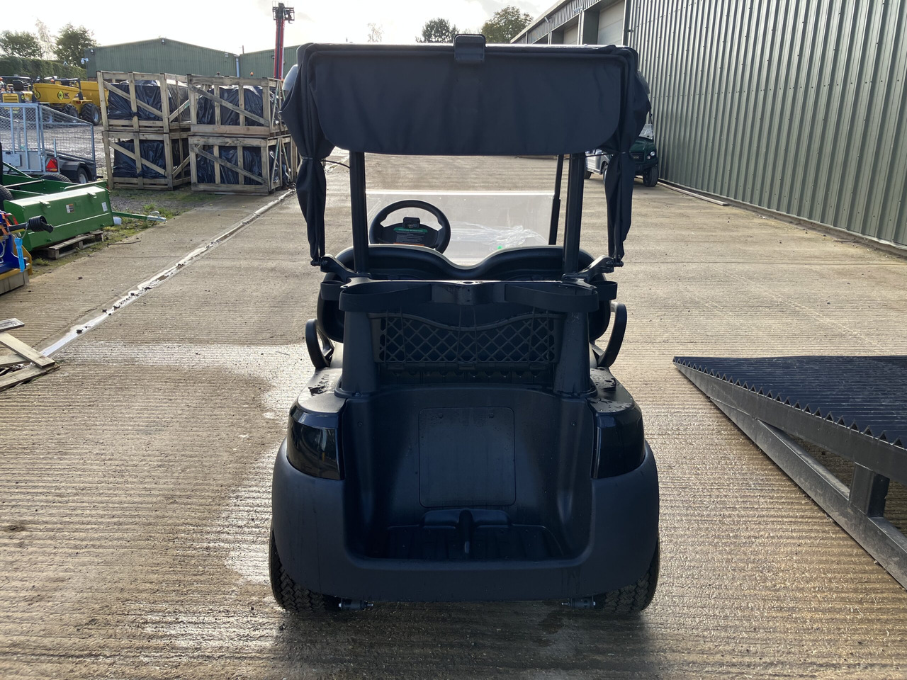 Club Car Tempo Golf Buggy - Golfauto: kuva Club Car Tempo Golf Buggy - Golfauto Club Car Tempo Golf Buggy - Golfauto: kuva Club Car Tempo Golf Buggy - Golfauto