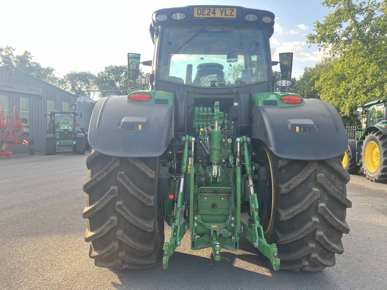 John Deer 6R 250 - Traktori: kuva John Deer 6R 250 - Traktori John Deer 6R 250 - Traktori: kuva John Deer 6R 250 - Traktori