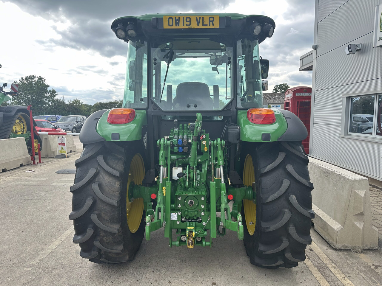 John Deere 5090M - Traktori: kuva John Deere 5090M - Traktori John Deere 5090M - Traktori: kuva John Deere 5090M - Traktori
