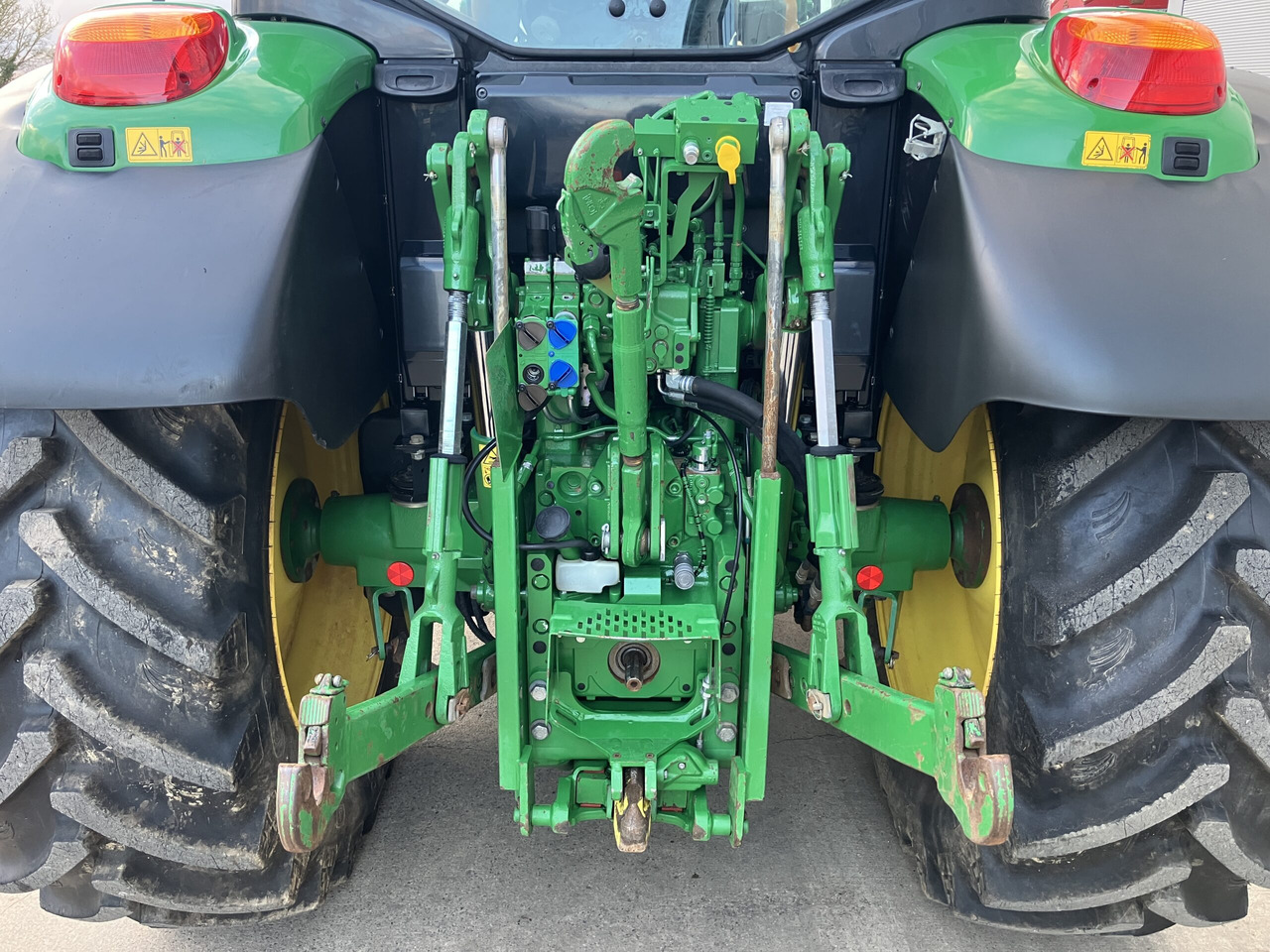 John Deere 6120M - Traktori: kuva John Deere 6120M - Traktori John Deere 6120M - Traktori: kuva John Deere 6120M - Traktori