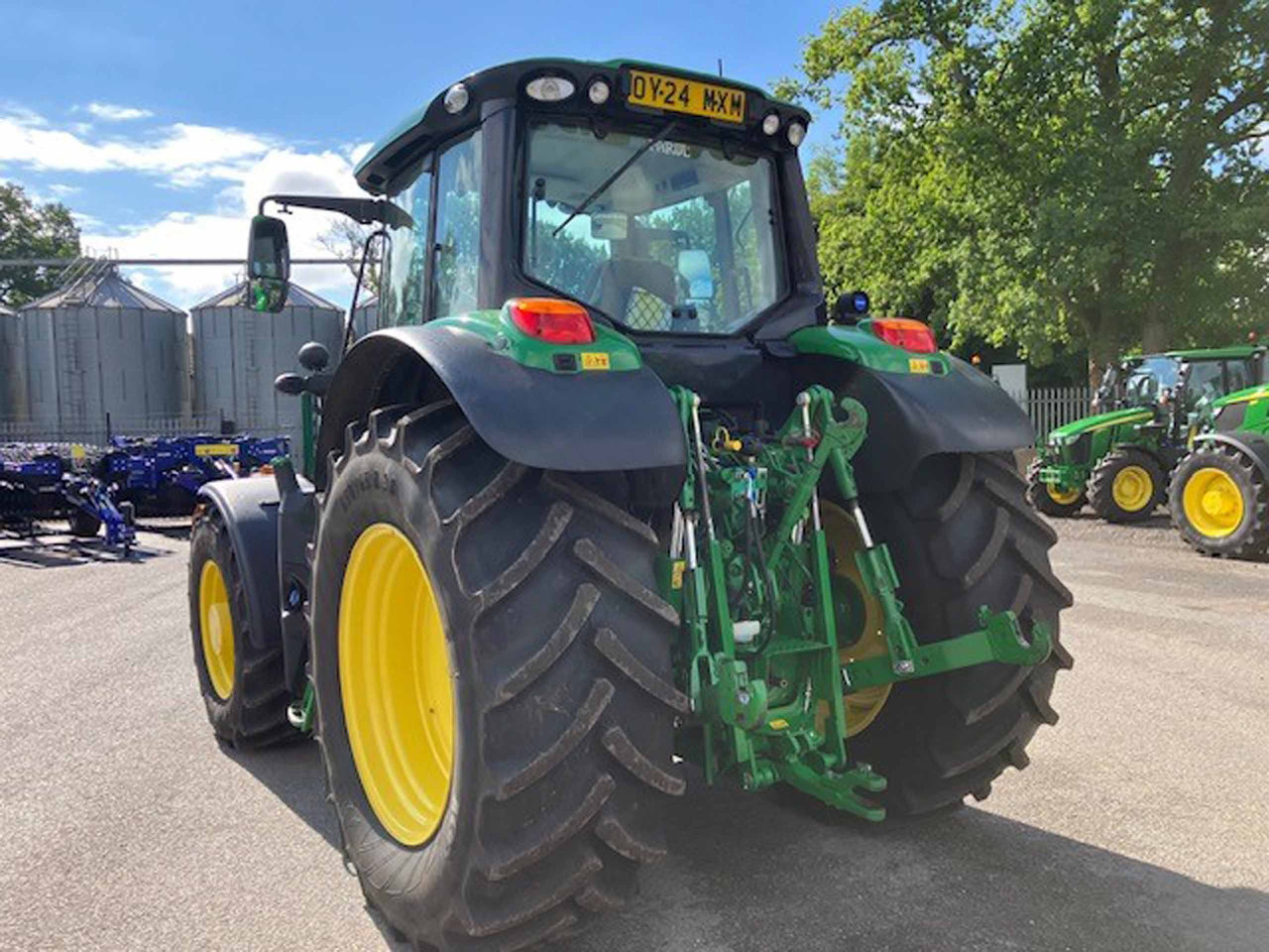 John Deere 6155M - Traktori: kuva John Deere 6155M - Traktori John Deere 6155M - Traktori: kuva John Deere 6155M - Traktori
