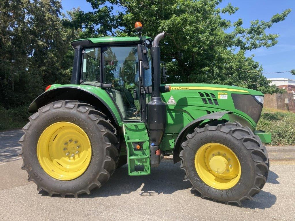 John Deere 6155M - Traktori: kuva John Deere 6155M - Traktori John Deere 6155M - Traktori: kuva John Deere 6155M - Traktori