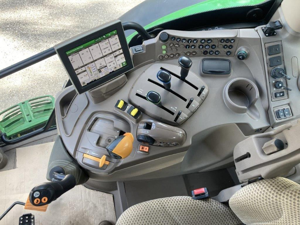 John Deere 6175R - Traktori: kuva John Deere 6175R - Traktori John Deere 6175R - Traktori: kuva John Deere 6175R - Traktori