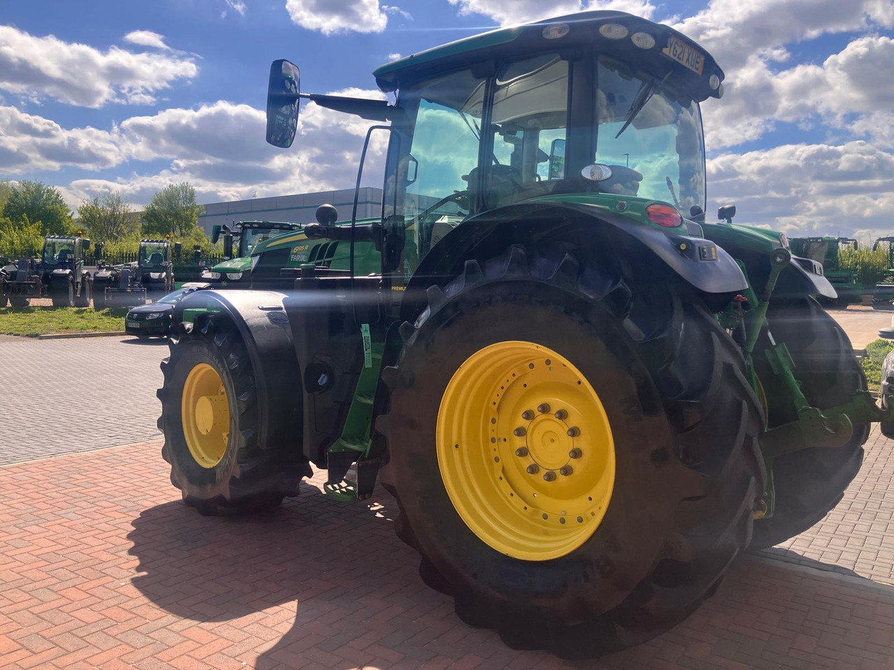 John Deere 6195R - Traktori: kuva John Deere 6195R - Traktori John Deere 6195R - Traktori: kuva John Deere 6195R - Traktori