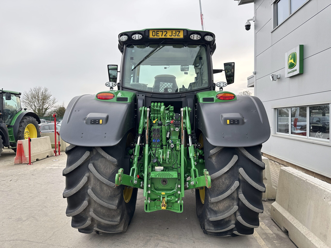 John Deere 6R 215 - Traktori: kuva John Deere 6R 215 - Traktori John Deere 6R 215 - Traktori: kuva John Deere 6R 215 - Traktori