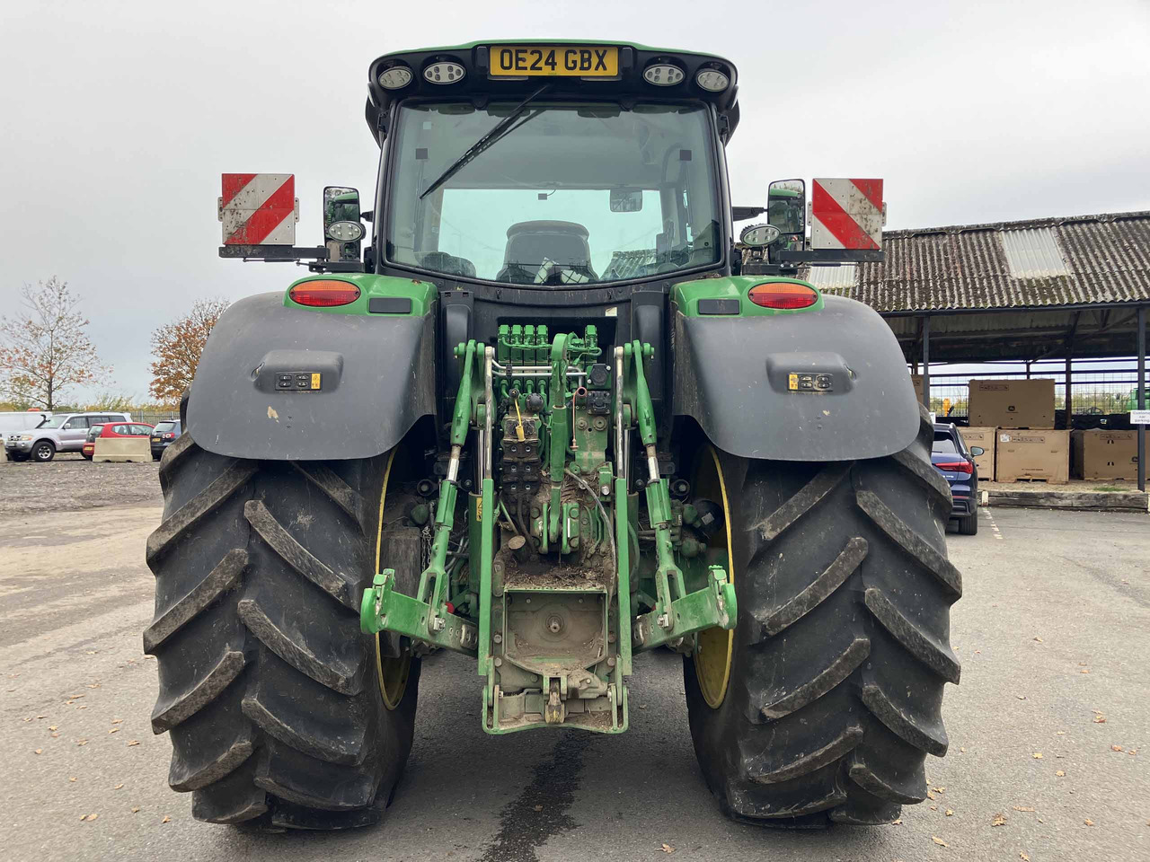 John Deere 6R 215 - Traktori: kuva  John Deere 6R 215 - Traktori John Deere 6R 215 - Traktori: kuva  John Deere 6R 215 - Traktori