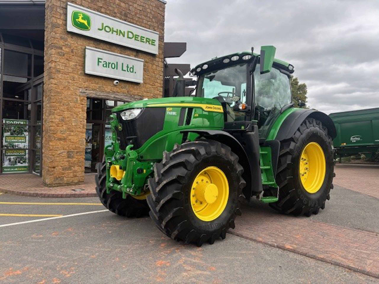 John Deere 6R 215 - Traktori: kuva John Deere 6R 215 - Traktori John Deere 6R 215 - Traktori: kuva John Deere 6R 215 - Traktori