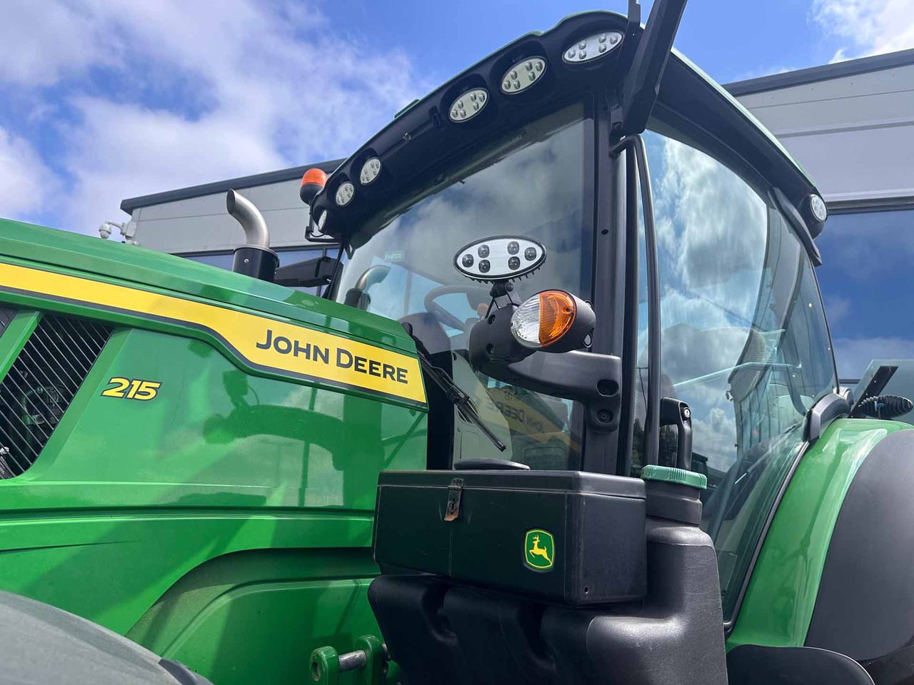 John Deere 6R 215 - Traktori: kuva John Deere 6R 215 - Traktori John Deere 6R 215 - Traktori: kuva John Deere 6R 215 - Traktori