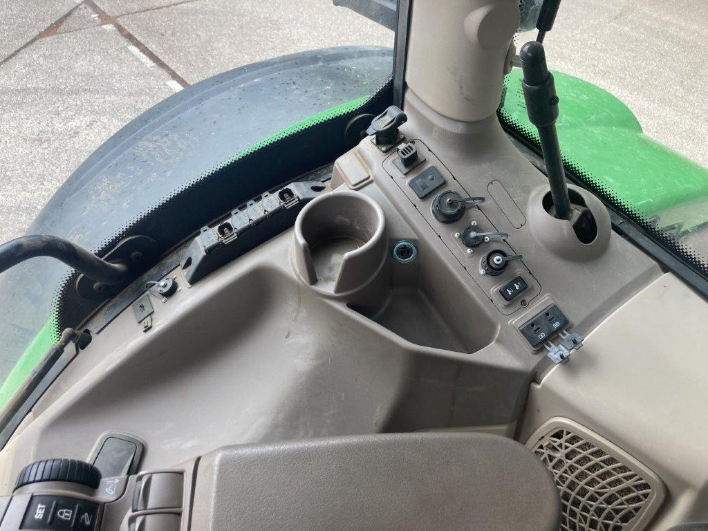 John Deere 6R 215 - Traktori: kuva John Deere 6R 215 - Traktori John Deere 6R 215 - Traktori: kuva John Deere 6R 215 - Traktori