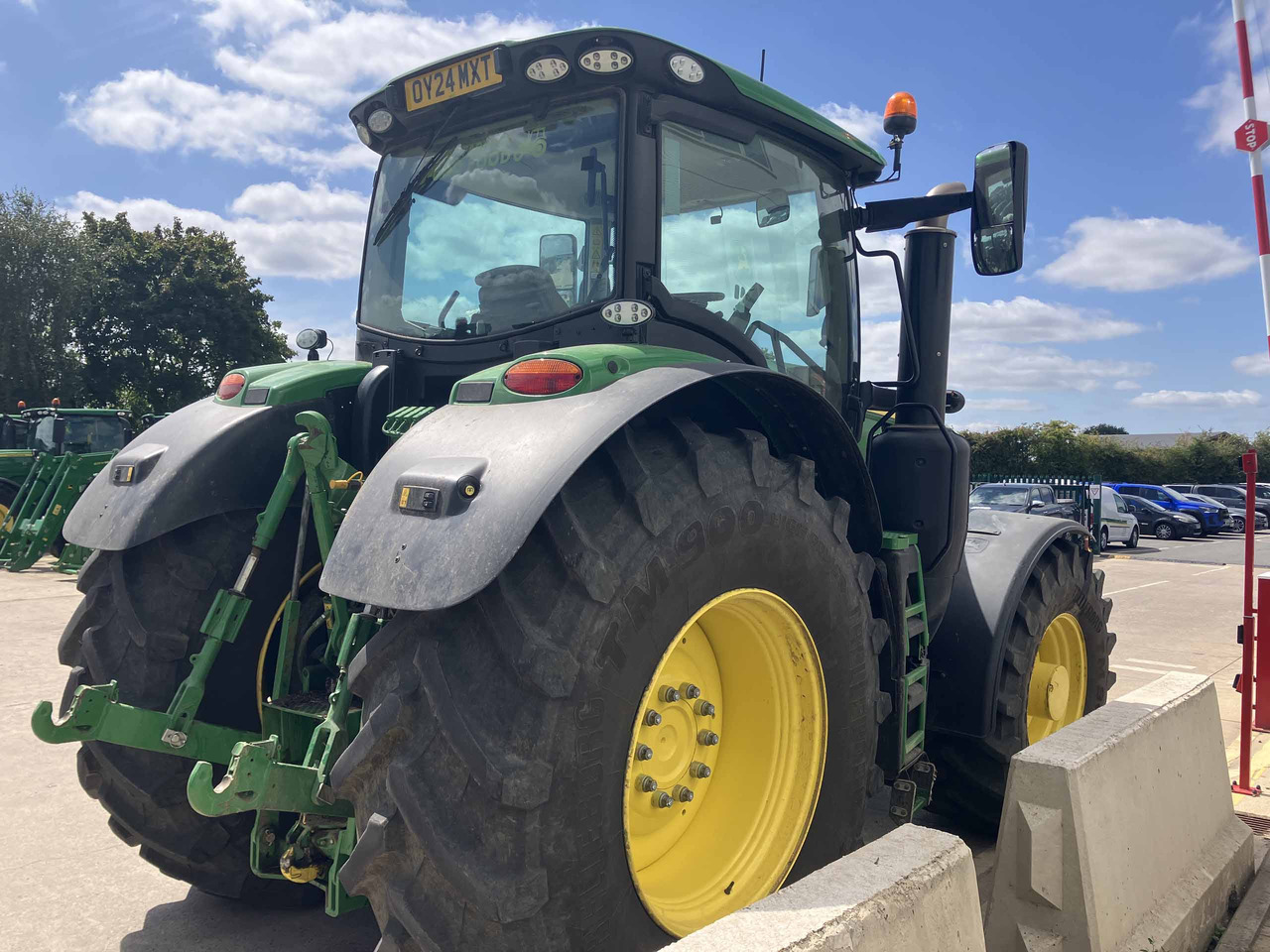 John Deere 6R 250 - Traktori: kuva John Deere 6R 250 - Traktori John Deere 6R 250 - Traktori: kuva John Deere 6R 250 - Traktori