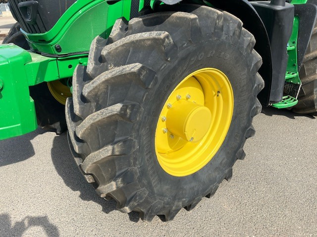 John Deere 6R 250 - Traktori: kuva John Deere 6R 250 - Traktori John Deere 6R 250 - Traktori: kuva John Deere 6R 250 - Traktori