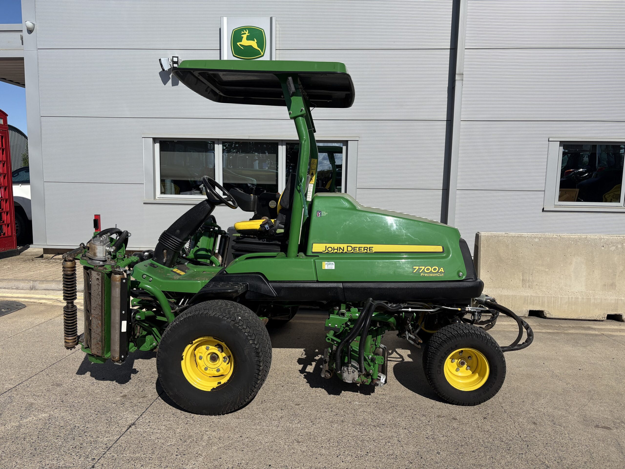 John Deere 7700A Fairway Mower - Ruohonleikkuri: kuva John Deere 7700A Fairway Mower - Ruohonleikkuri John Deere 7700A Fairway Mower - Ruohonleikkuri: kuva John Deere 7700A Fairway Mower - Ruohonleikkuri
