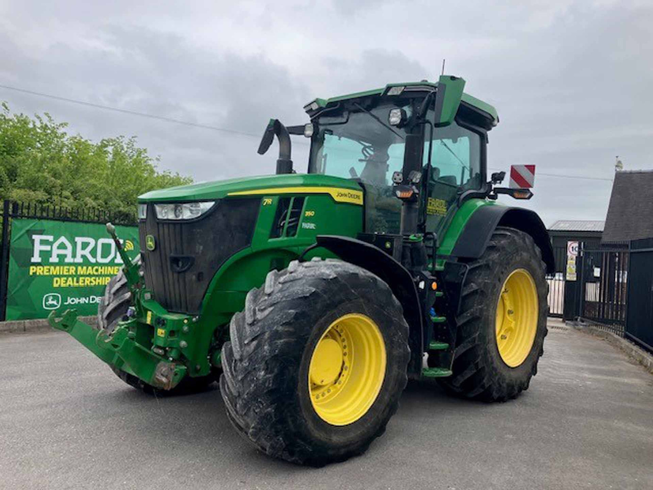 John Deere 7R 350 - Traktori: kuva John Deere 7R 350 - Traktori John Deere 7R 350 - Traktori: kuva John Deere 7R 350 - Traktori