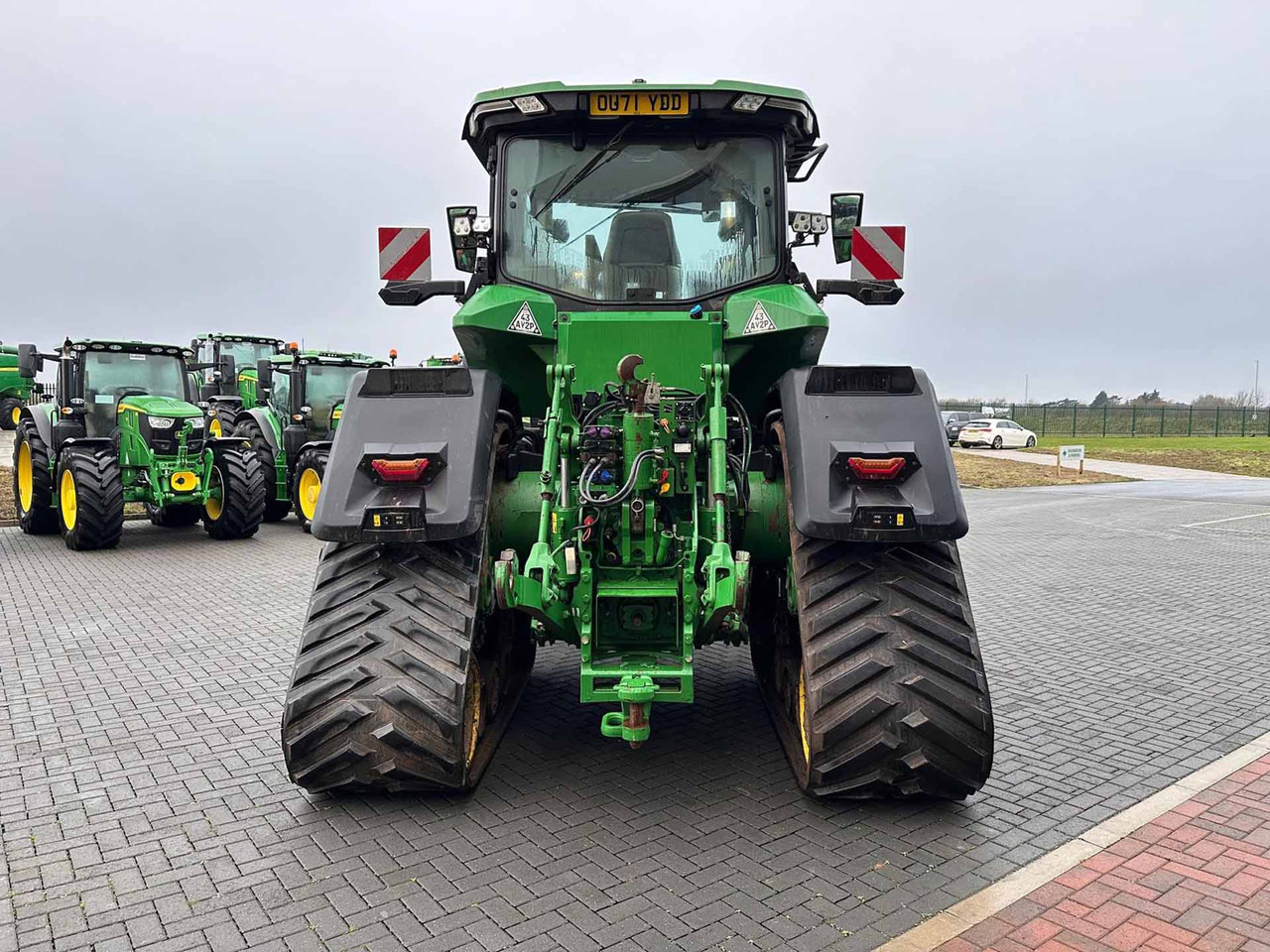 John Deere 8RX 370 - Traktori: kuva John Deere 8RX 370 - Traktori John Deere 8RX 370 - Traktori: kuva John Deere 8RX 370 - Traktori