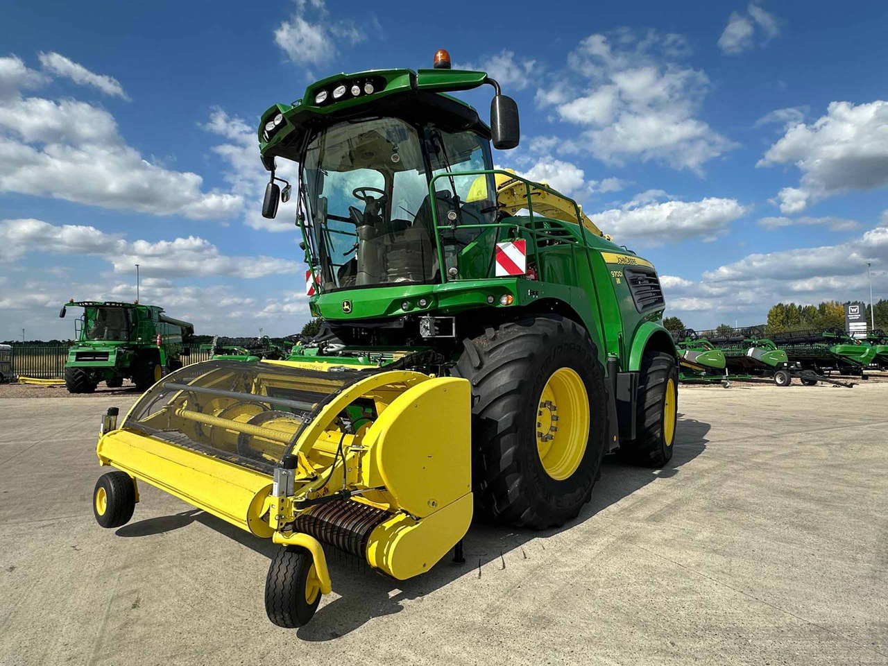 John Deere 9700I - Itsekulkeva silppuri: kuva John Deere 9700I - Itsekulkeva silppuri John Deere 9700I - Itsekulkeva silppuri: kuva John Deere 9700I - Itsekulkeva silppuri